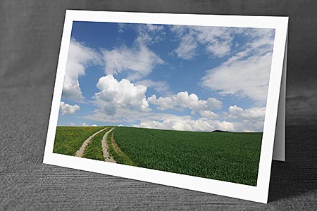 A5-Fotokarte/Klappkarte mit hochwertigem Papierabzug, Einlageblatt und Umschlag. Fototitel: Glückwunschkarte mit Weg (Klappkarte, Kunstkarte)