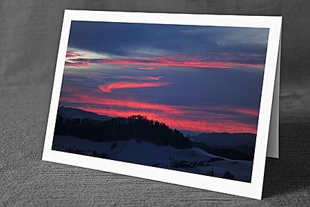 A5-Fotokarte/Klappkarte mit hochwertigem Papierabzug, Einlageblatt und Umschlag. Fototitel: Glühende Wolken (Klappkarte, Kunstkarte)
