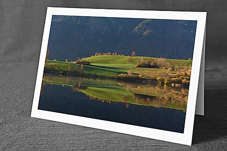 A5-Fotokarte/Klappkarte mit hochwertigem Papierabzug, Einlageblatt und Umschlag. Fototitel: Herbstliches Spiegelbild (Klappkarte, Kunstkarte)