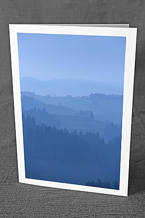 A5-Fotokarte/Klappkarte mit hochwertigem Papierabzug, Einlageblatt und Umschlag. Fototitel: Hügellandschaft (Klappkarte, Kunstkarte)