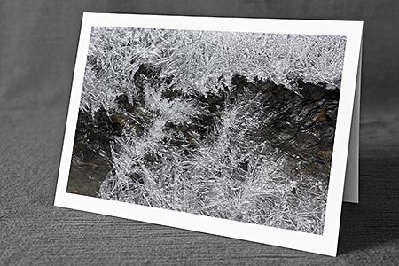 A5-Fotokarte/Klappkarte mit hochwertigem Papierabzug, Einlageblatt und Umschlag. Fototitel: Weihnachtskarte Eiskristalle (Klappkarte, Kunstkarte)
