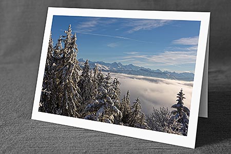 A5-Fotokarte/Klappkarte mit hochwertigem Papierabzug, Einlageblatt und Umschlag. Fototitel: Winterstimmung über dem Nebelmeer (Klappkarte, Kunstkarte)
