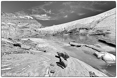 A5-Fotokarte/Klappkarte mit hochwertigem Papierabzug, Einlageblatt und Umschlag. Fototitel: Marmorierter Gletscherschliff (Schwarz/Weiss) (Klappkarte, Kunstkarte)