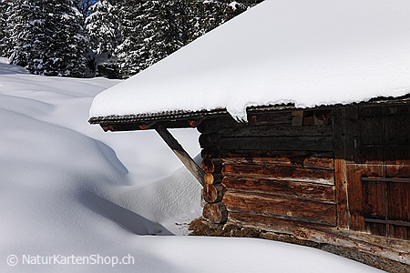 A5-Fotokarte/Klappkarte mit hochwertigem Papierabzug, Einlageblatt und Umschlag. Fototitel: Alphütte im Schnee (Klappkarte, Kunstkarte)