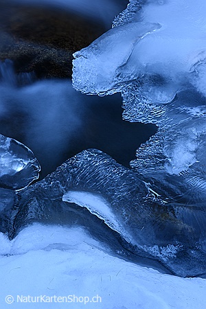 A5-Fotokarte/Klappkarte mit hochwertigem Papierabzug, Einlageblatt und Umschlag. Fototitel: Eisgebilde (Klappkarte, Kunstkarte)